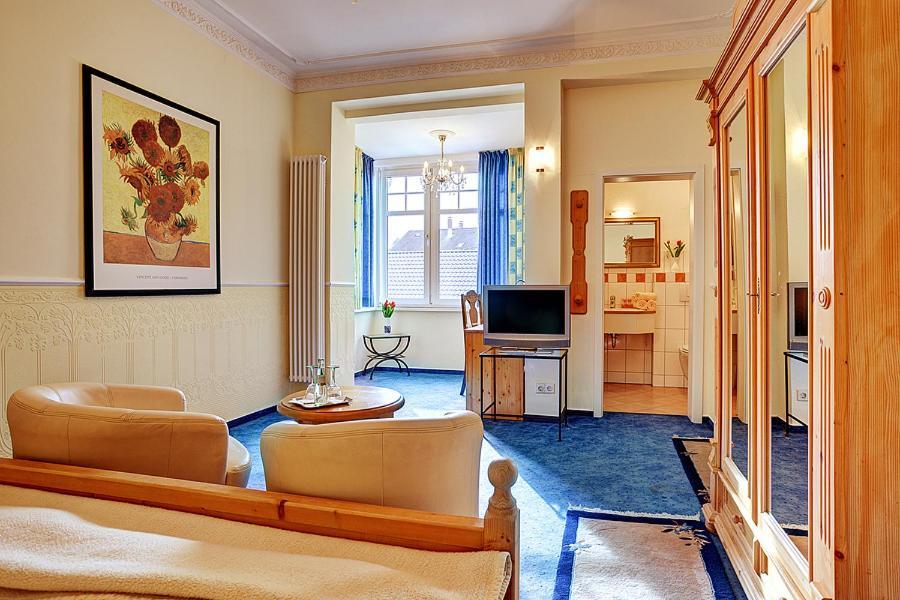 Stadthotel דטמולד מראה חיצוני תמונה